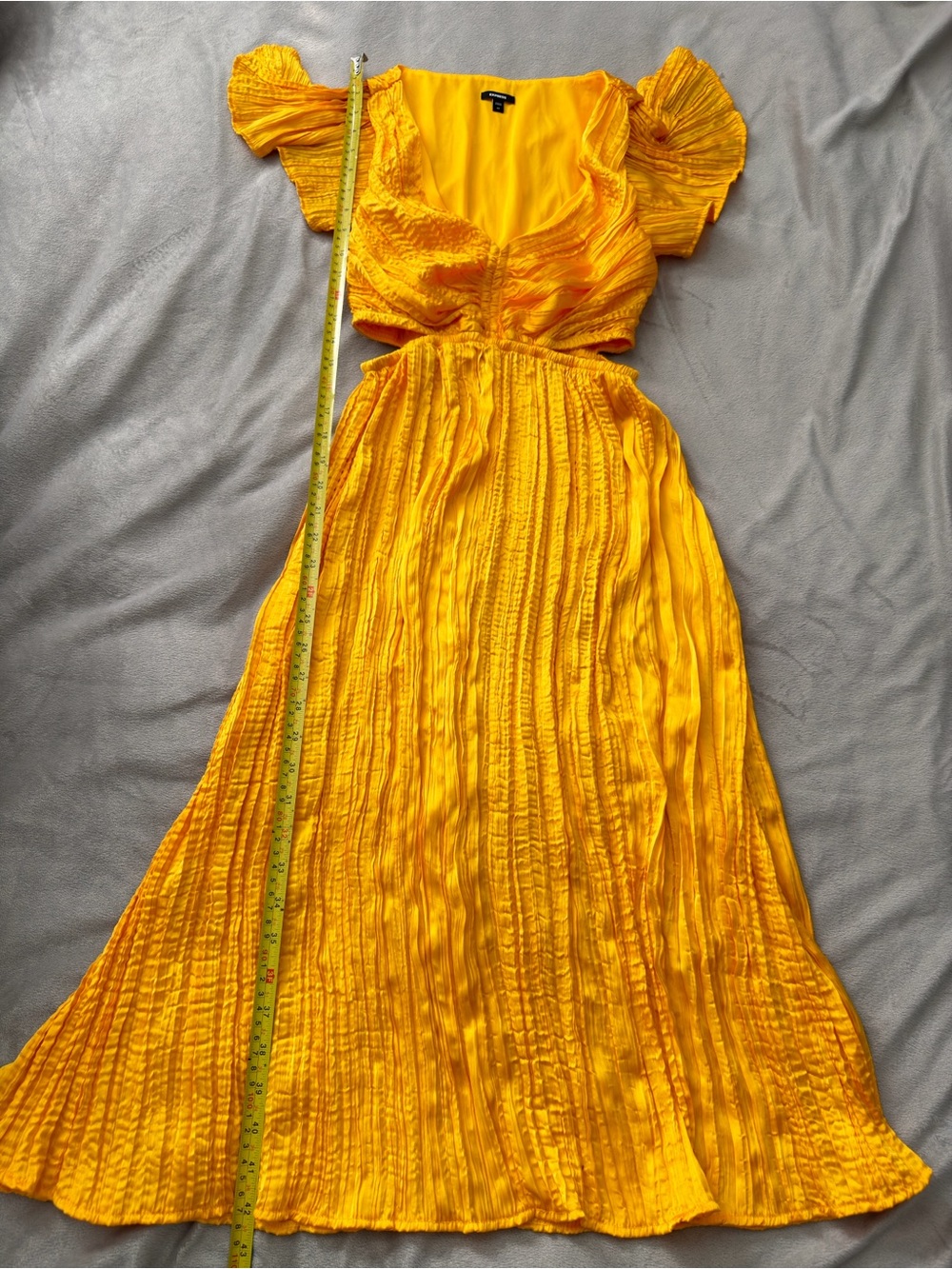Express Yellow Pleated Midi Dress with Puff Sleeves